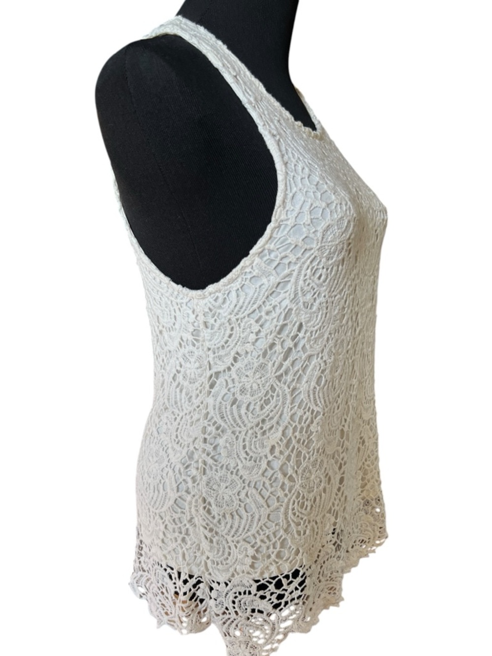 Lucky Brand Lace Tank Top Medium Ivory Crochet Sleeveless Boho Scalloped Hem - Picture 3 of 9